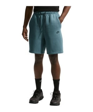 nike-tech-fleece-sweatshort-gruen-f382-im0693-lifestyle_front.png