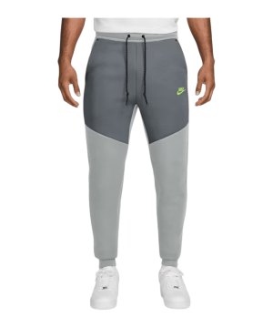 nike-tech-jogginghose-grau-f077-hv0959-lifestyle_front.png