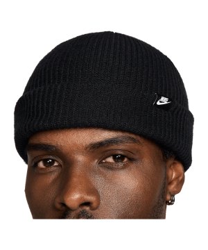 nike-terra-beanie-schwarz-f010-hf0176-lifestyle_front.png