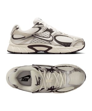 nike-v5-rnr-sneaker-grau-f011-hj5228-lifestyle_gallery.png