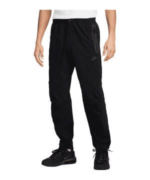 nike-woven-tech-hose-schwarz-f010-hm8241-lifestyle_front.png