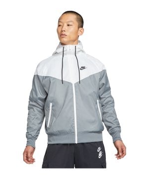 nike-woven-windrunner-kapuzenjacke-grau-f084-da0001-lifestyle_front.png