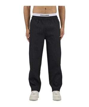 pegador-troy-plissee-hose-schwarz-pgdr-3389-001-lifestyle_front.png