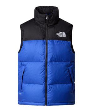 the-north-face-1996-retro-nuptse-weste-blau-fcz6-nf0a3jqq-lifestyle_front.png
