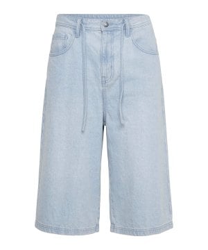 urban-classic-skater-with-drawcord-short-f12689-tb8220-lifestyle_front.png