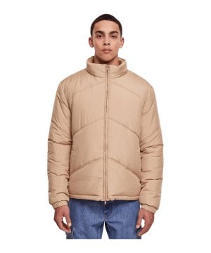 urban-classics-arrow-puffer-jacke-beige-tb6333-lifestyle_front.png