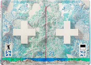 Schweizer Reisepass aufgeschlagen mit topografischer Darstellung als Inspiration f&uuml;r die Grafik des Away-Trikots