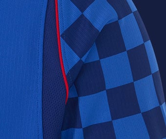 Mesh inserts on the sides