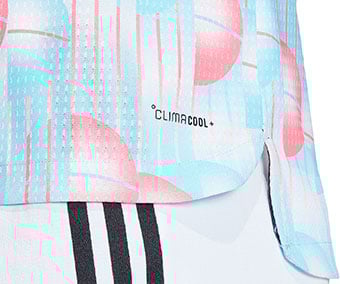 Side cut and elongated hem