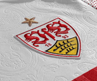 VfB-Wappen als dreidimensionaler Web-Patch, Stern separat gestickt