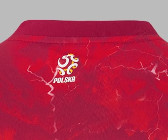 Logo PZPN avec POLSKA imprim&eacute; &agrave; l'arri&egrave;re du col