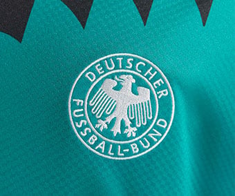 &Eacute;cusson DFB brod&eacute; sur le Maillot Ext&eacute;rieur DFB Bringback 1994
