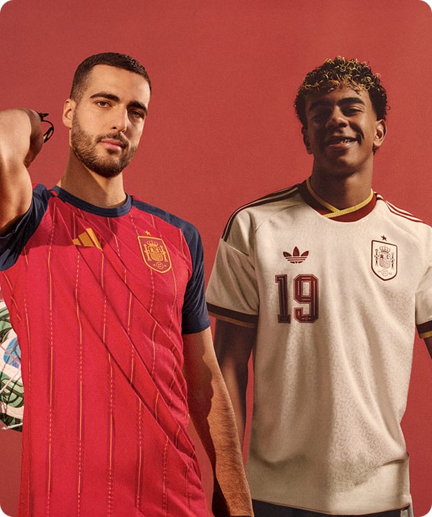 Spain red home kit with gold stripe details and cream retro away shirt number 19 - Official Spanish national team jerseys at 11teamsports