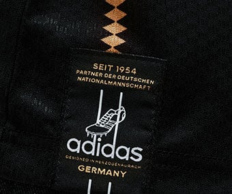 Hommage patch adidas x DFB