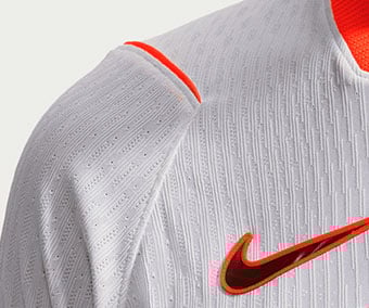 Hightech 3D Knit with mesh directly worked in and custom raglan cut on shoulders