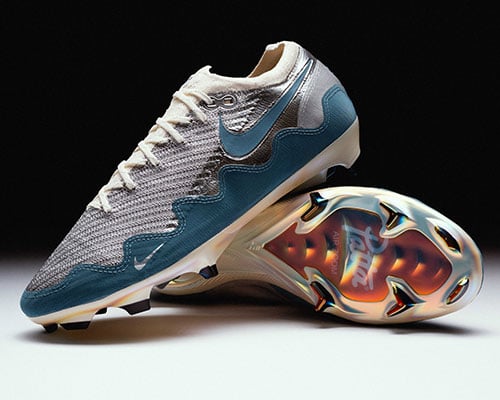 Nike x Patta Mercurial Vapor 16 Elite FG AQUA Edition &ndash; Sohlenansicht mit Color-Shift Aerotrak Plate und AQUA Patta Waves