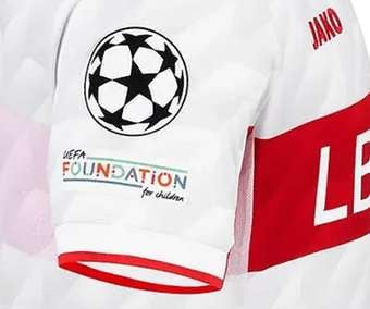 UEFA-Foundation-Logo auf rechtem &Auml;rmel