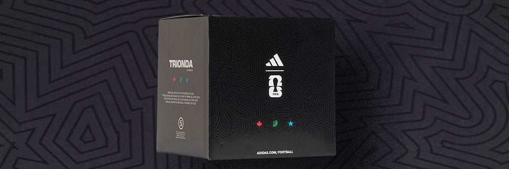 Die schwarze Geschenkbox mit cleanem minimalem Design abgebildet zur besseren Vorstellung