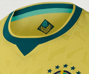 Nice knitted collar with chant VAI BRASA printed on inside of jersey