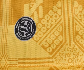 Maille mesh avec inserts mesh, lignes turquoise, jaune et rose du motif Kente