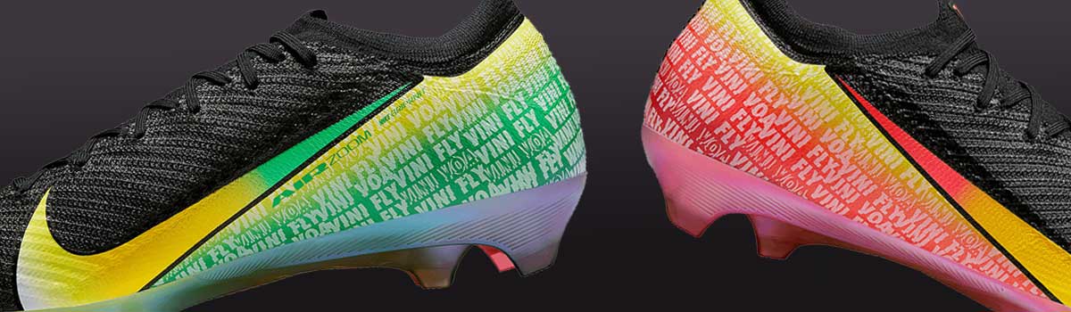 Besonderheit des Nike Vapor Vini Jr. Signature Modells: bunte Gestaltung und Farbvariationen an Innen- und Außenseite: Innen  Gelb-Grün, außen Pink und Gelb