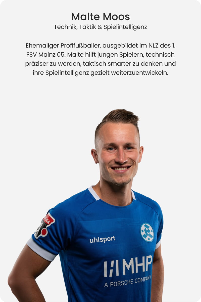 Malte Moos, former professional footballer trained at 1. FSV Mainz 05 academy, smiling in blue Uhlsport kit - Technique, tactics and football intelligence expert at 11teamsports Football Academy