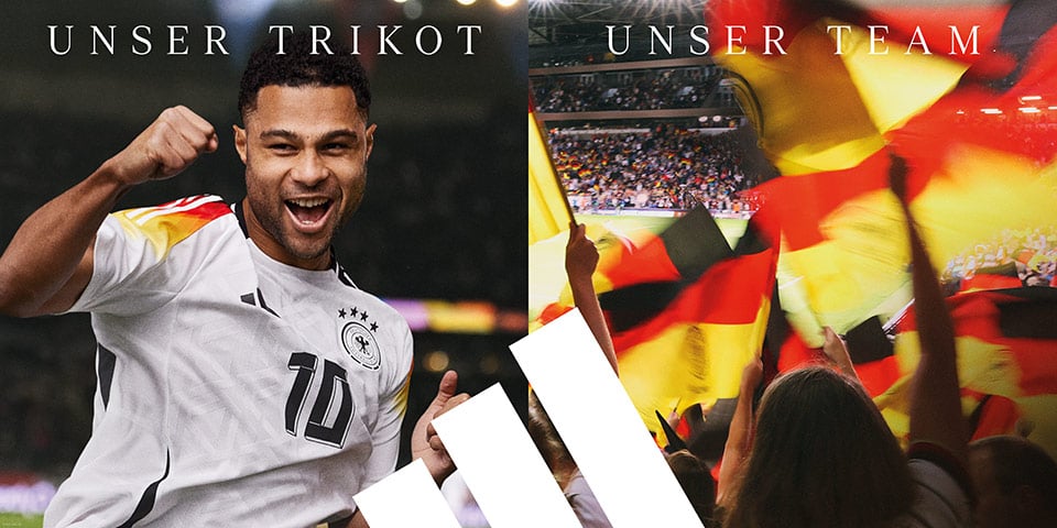 zweiteiliges Emotionsbanner mit Nationalpieler im adidas DFB Deutschland Home Trikot in Jubelpose, rechtsFlaggenmeer mit Deutschlandfahnen im Stadion
