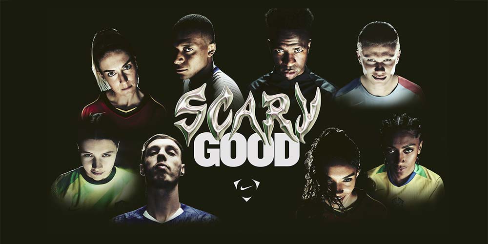 SCARY GOOD Kampagnen-Banner mit den Nike Top Playern wie Mbappé, Haaland, Vini Jr, Alexia Putella, Gulia Gwinn Sam Kerr oder Ronaldinho Gaúcho  dramatisch beleuchtet von unten wie in einem Horror-B-Movie mit Trash-TV-Ästhetik