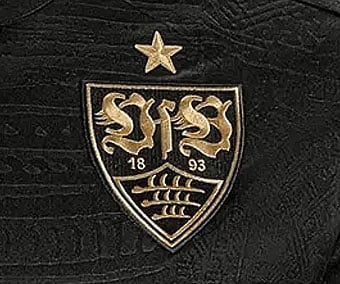 VfB-Wappen als dreidimensionaler Web-Patch, Stern separat gestickt