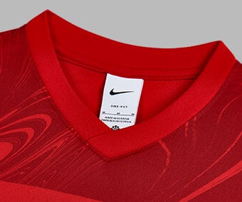 col en V c&ocirc;tel&eacute;